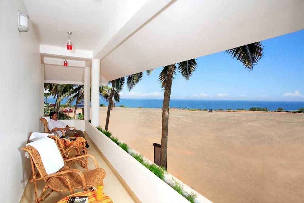 The Sanctum Spring Beach Resort Varkala Exteriör bild